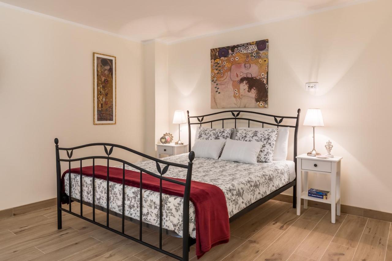 Old Town Boutique Apartments Сплит Экстерьер фото